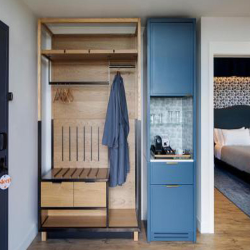 hotel guestroom closet